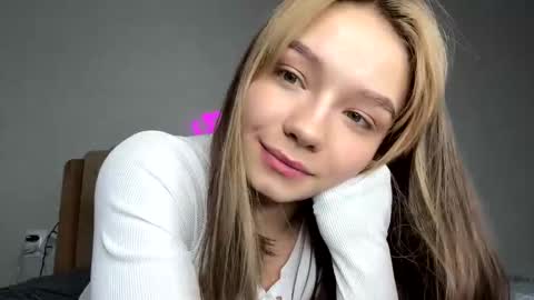 Snapshot of bunny_bonny chatting on 02.03.25 Alice online show from 02.03.25