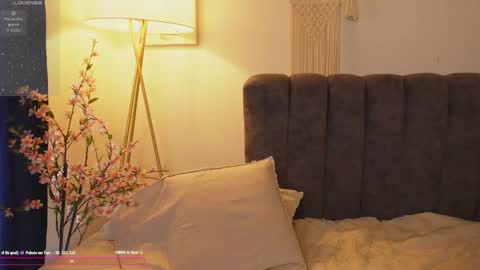 Snapshot of bunnycute_shy chatting on 09.18.25 30 Off online show from 09.18.25
