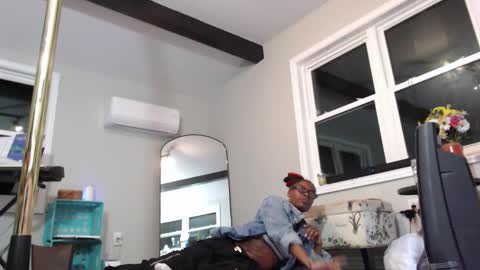 Snapshot of butt3rcup chatting on 11.02.25 Goddess online show from 11.02.25