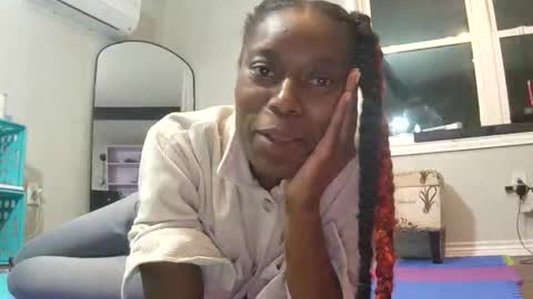 Snapshot of butt3rcup chatting on 11.15.25 Goddess online show from 11.15.25