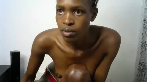 Snapshot of butterfly_savage chatting on 09.16.25 butterfly_savage online show from 09.16.25