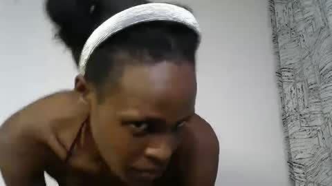 Snapshot of butterfly_savage chatting on 10.06.25 butterfly_savage online show from 10.06.25