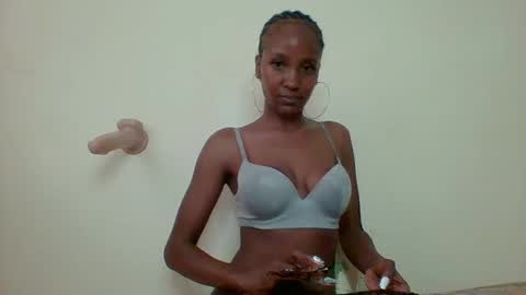 Snapshot of buttter_cup chatting on 01.29.25 Claudia online show from 01.29.25