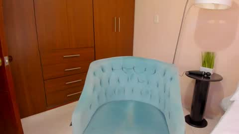 Snapshot of buunnyyhot chatting on 03.03.25 Rosse online show from 03.03.25