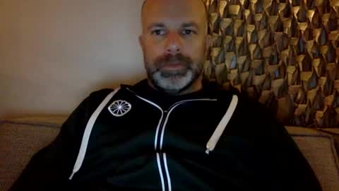 Snapshot of buurman1982isback chatting on 09.28.25 buurman1982isback online show from 09.28.25