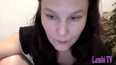 Snapshot of caffeinated_lamb chatting on 01.04.25 Lamb online show from 01.04.25