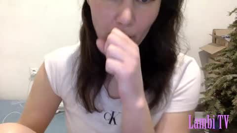 Snapshot of caffeinated_lamb chatting on 01.06.25 Lamb online show from 01.06.25
