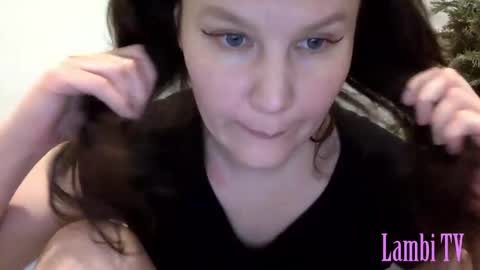 Snapshot of caffeinated_lamb chatting on 02.10.25 Lamb online show from 02.10.25