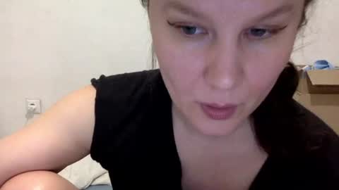 Snapshot of caffeinated_lamb chatting on 10.20.25 Lamb online show from 10.20.25