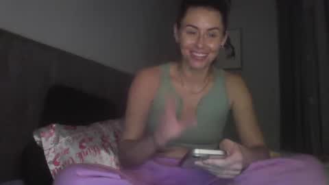 Snapshot of calicambri chatting on 01.04.25 The Cali Cambri online show from 01.04.25