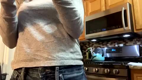 Snapshot of calishop1 chatting on 12.08.24 calishop1 online show from 12.08.24