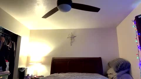 Snapshot of calishop1 chatting on 12.22.24 calishop1 online show from 12.22.24