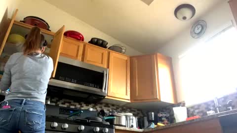 Snapshot of calishop1 chatting on 02.05.25 calishop1 online show from 02.05.25