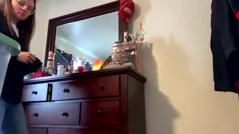 Snapshot of calishop1 chatting on 02.19.25 calishop1 online show from 02.19.25