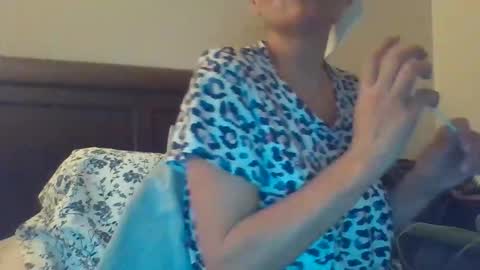 Snapshot of calishop1 chatting on 10.31.25 calishop1 online show from 10.31.25