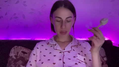 Anna online show from 12.25.24