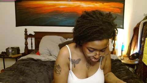 Snapshot of call_me_hedone chatting on 02.27.25 Hedone online show from 02.27.25