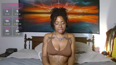 Snapshot of call_me_hedone chatting on 09.18.25 Hedone online show from 09.18.25