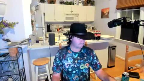 Snapshot of camarant chatting on 10.06.25 camarant online show from 10.06.25