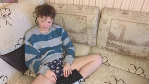 Snapshot of cameron_crowly chatting on 01.09.25 Cameron online show from 01.09.25