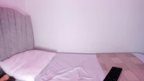 Snapshot of camii_sweett2 chatting on 09.28.25 camii_sweett2 online show from 09.28.25