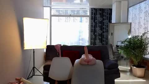 Snapshot of camil_milfdream chatting on 01.19.25 Camil online show from 01.19.25