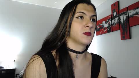 Snapshot of camila_bigcock_ts chatting on 02.25.25 camila online show from 02.25.25
