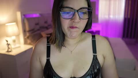 Snapshot of camila_buitrago chatting on 12.06.24 Camila buitrago online show from 12.06.24