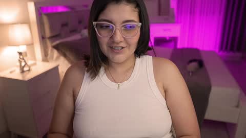 Snapshot of camila_buitrago chatting on 12.20.24 Camila buitrago online show from 12.20.24