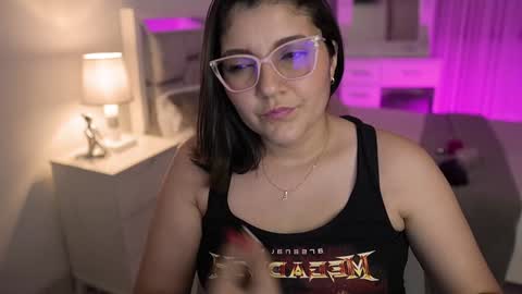 Snapshot of camila_buitrago chatting on 12.23.24 Camila buitrago online show from 12.23.24