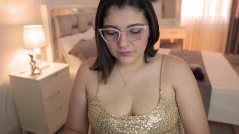 Snapshot of camila_buitrago chatting on 12.23.24 Camila buitrago online show from 12.23.24