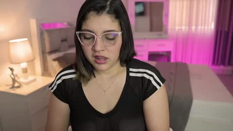 Snapshot of camila_buitrago chatting on 12.25.24 Camila buitrago online show from 12.25.24