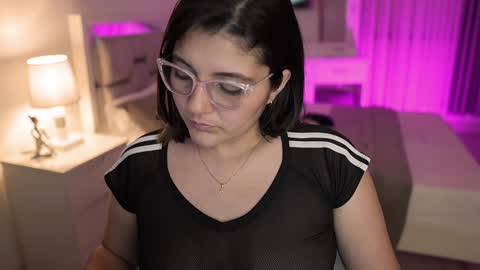Snapshot of camila_buitrago chatting on 12.26.24 Camila buitrago online show from 12.26.24