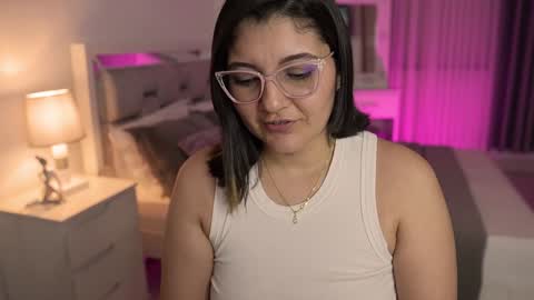 Snapshot of camila_buitrago chatting on 01.14.25 Camila buitrago online show from 01.14.25