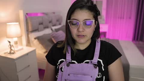 Snapshot of camila_buitrago chatting on 01.19.25 Camila buitrago online show from 01.19.25