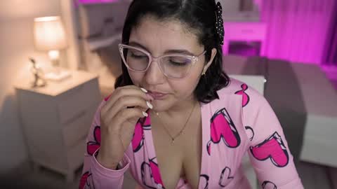 Snapshot of camila_buitrago chatting on 01.22.25 Camila buitrago online show from 01.22.25