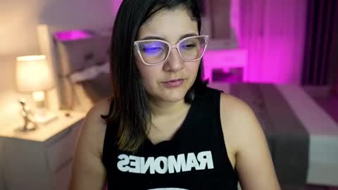 Snapshot of camila_buitrago chatting on 02.14.25 Camila buitrago online show from 02.14.25