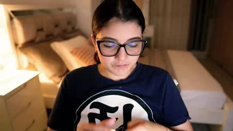 Snapshot of camila_buitrago chatting on 09.22.25 Camila buitrago online show from 09.22.25