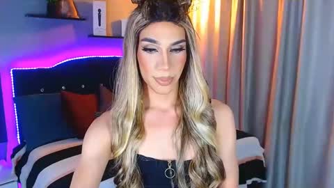 Snapshot of camila_hoottie chatting on 12.28.24 Camila online show from 12.28.24