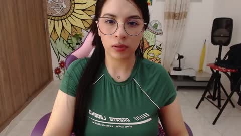 Snapshot of camilacarter chatting on 02.26.25 camilacarter online show from 02.26.25