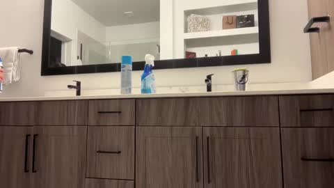 Snapshot of camiliakxoxo chatting on 12.17.24 camiliakxoxo online show from 12.17.24