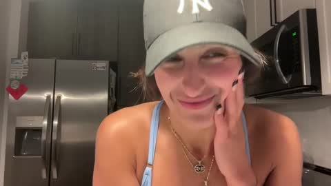 Snapshot of camiliakxoxo chatting on 03.06.25 camiliakxoxo online show from 03.06.25