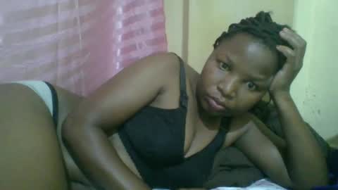 Snapshot of camillah_sweet chatting on 12.01.25 camillah_sweet online show from 12.01.25