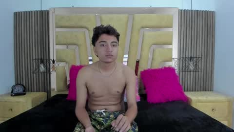 Snapshot of camilowhites chatting on 02.27.25 CamilowhiteS online show from 02.27.25