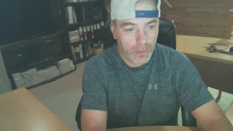 Snapshot of canadianboi6969 chatting on 09.14.25 CanadianBacon6969 online show from 09.14.25