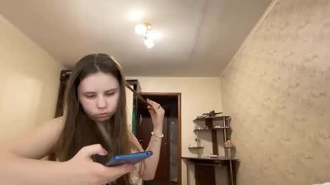 Snapshot of candisbartolone chatting on 11.27.25 Isabella online show from 11.27.25