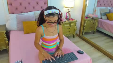 Snapshot of candy5girl chatting on 01.29.25 Candy online show from 01.29.25