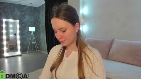 Snapshot of candy_cansew chatting on 10.14.25 Candy online show from 10.14.25