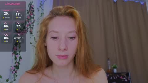 Snapshot of candy_flosse chatting on 09.24.25 candy_flosse online show from 09.24.25