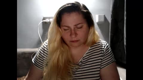 Laura online show from 09.18.25